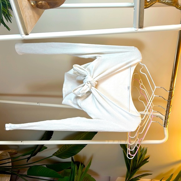 Garage white tie front long sleeve medium shirt - Picture 1 of 3